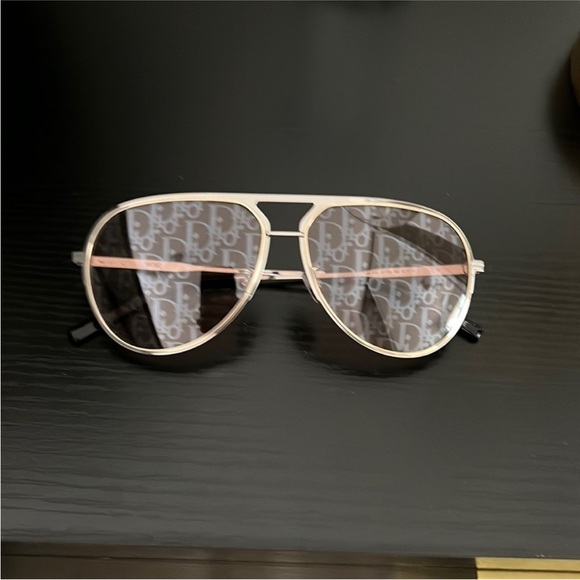 Authentic Christian Dior Oblique DiorEssential A2U Aviator Sunglass Pink Silver - Picture 15 of 15